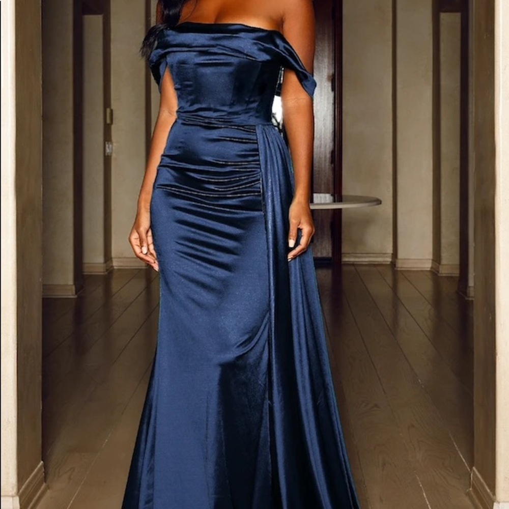 Moda Glam Anastasia Corset Gown w/ Sash- Navy